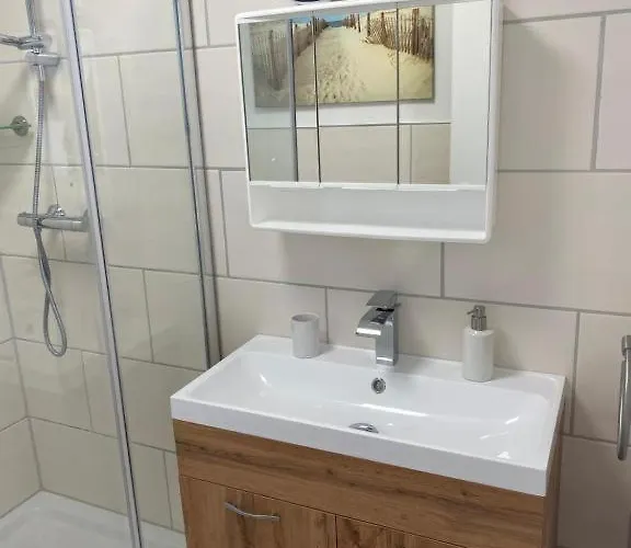 公寓 Gaestezimmer Luetje Wattwurm 多纳莫塞尔